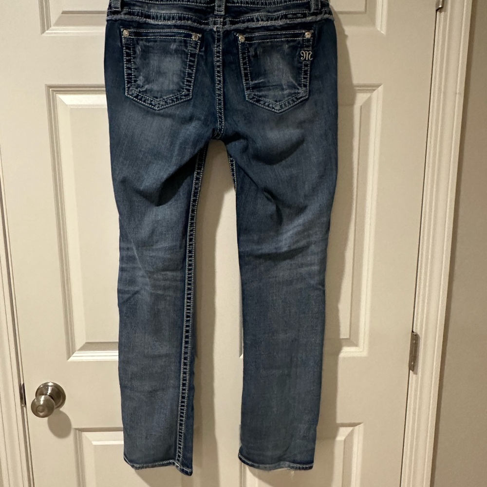 Women’s size 33 Miss Me distressed boot cut jeans